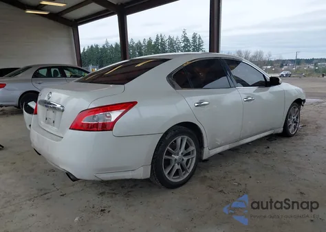 2010 Nissan Maxima 3.5 S z USA, uszkodzony, nr VIN 1N4AA5AP7AC820429